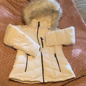 Calvin Klein women’s White Puffer Jacket with Faux Fur Hood
